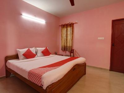 OYO 28738 Abhirami Hotels