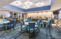 La Quinta Inn & Suites by Wyndham Phoenix I-10 West - 2-Star