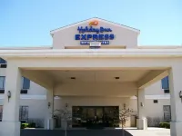 Holiday Inn Express & Suites Alliance