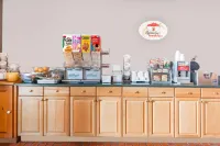 Super 8 by Wyndham Sudbury on - breakfast