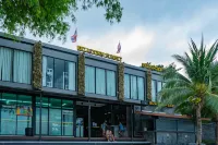 Ibiza House & Rawianda Villas Hotels in Loh Dalum Bay