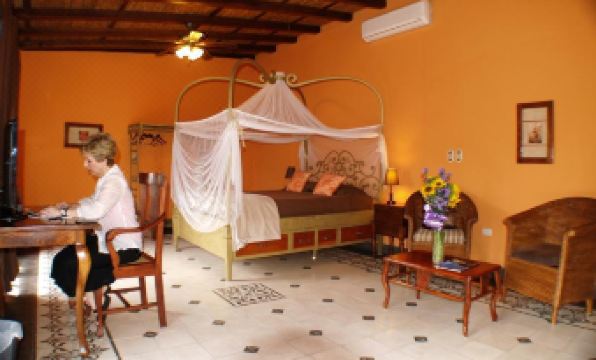 Hotel Casa Cubana Granada Nicaragua - Housity