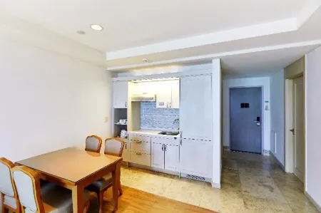 Sol Beach Yangyang Отели рядом с достопримечательностью «Yangyang Surfyy Beach»