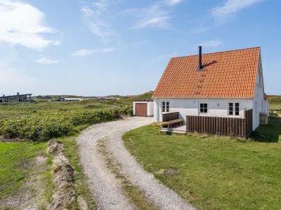 "Bernice" - 150m from the Sea