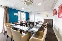 Campanile Lyon Est - Bron Eurexpo Hotels in Bron