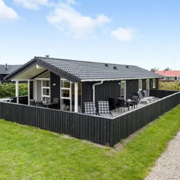 "Erza" - 500m from the Sea