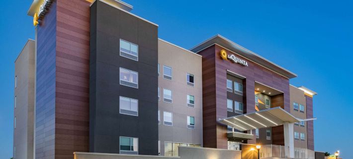 La Quinta Inn & Suites by Wyndham Galveston North at I-45 Hotels in Galveston
