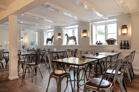 Villa Provence Отели рядом с достопримечательностью «DoKK1»