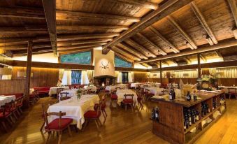 Albergo Ristorante Bucaneve