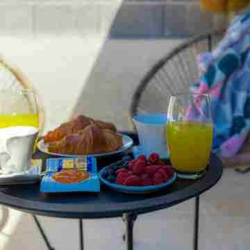 Ivanka Dining/Meeting Rooms