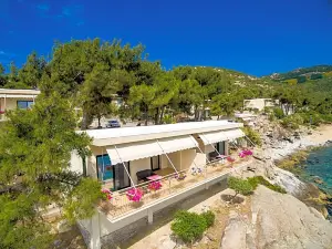 Tosca Beach Hotel