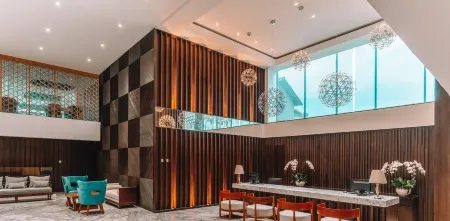 The Capital Hotel and Resort Seminyak Отели рядом с достопримечательностью «Бамбак Парк Виллас»