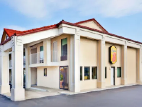 Super 8 by Wyndham Ringgold/Chattanooga Area Hotels in Ringgold