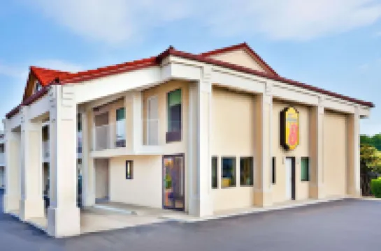 Super 8 by Wyndham Ringgold/Chattanooga Area Hotels in Ringgold