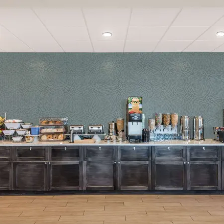 Howard Johnson by Wyndham Middletown Newport Area