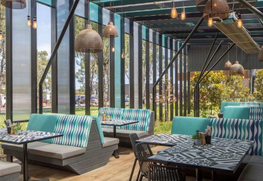 딘글리 인터내셔널 호텔