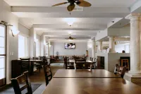 Tamarack Beach Hotel