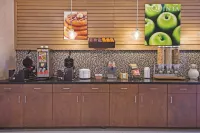 La Quinta Inn & Suites by Wyndham Morgantown - Завтрак