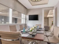 Discovery Primea, Manila