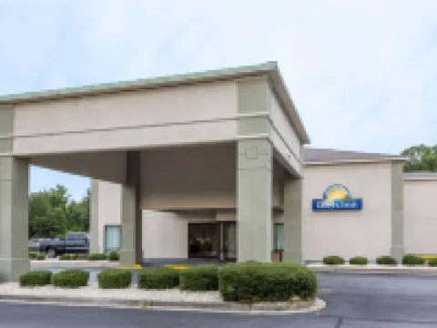 Days Inn by Wyndham Lugoff Hotels in Lugoff