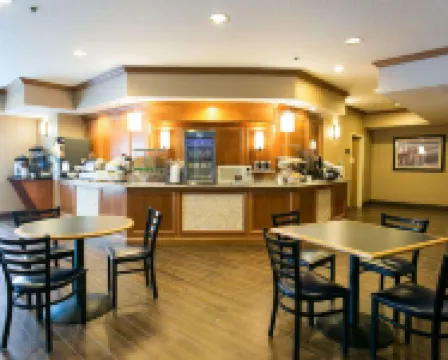 Comfort Suites Benton Harbor - St. Joseph Hotels in Berrien County