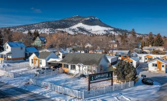 Lamplighter Cabins & Suites