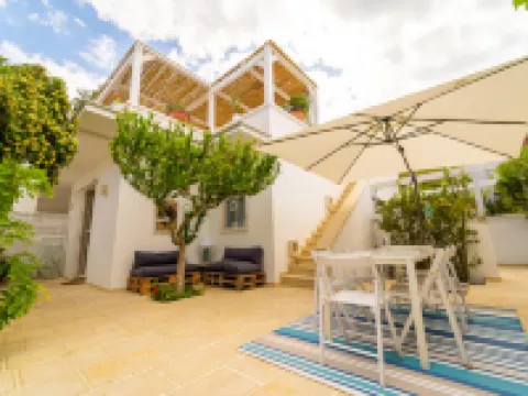 A Pochi Passi Hotels in Maruggio