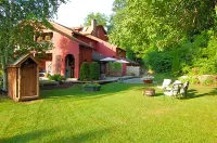 Shaker Mill Inn Hotels near Mansfield Pond