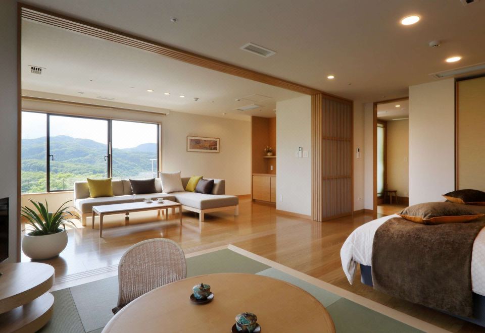 료쿠스이테이 센다이 객실 내부의 다다미 공간 이미지