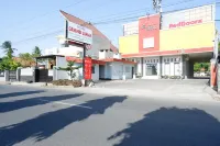 RedDoorz Plus near Stadion Wijaya Kusuma Hotel dekat Nusa Kambangan Island