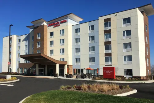 TownePlace Suites Grove City Mercer/Outlets Hoteles en Municipio de Springfield