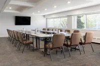 Delta Hotels Calgary South - Pet Friendly