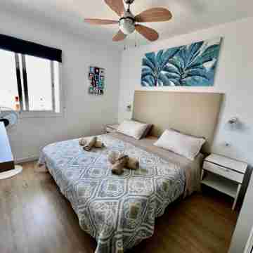 Delicious Los Cristianos,Achacay,2Bdr & 2Bathr Beach Close Wifi Free Rooms