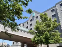 Embassy Suites by Hilton Houston Near the Galleria Các khách sạn gần Công viên Water Wall