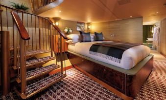 Fingal - A Luxury Floating Hotel