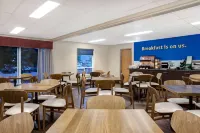 Days Inn by Wyndham Medicine Hat