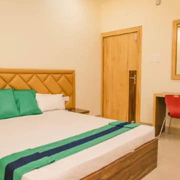 Hotel Green Apple