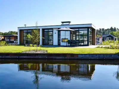 MarinaPark Nieuw Loosdrecht Hotel di Nieuwersluis