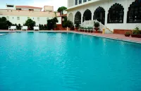 Anuraga Palace - Rooftop Pools