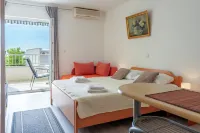 Studio with Sea View for 2-3People by the Water - Apartments