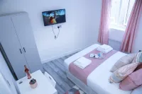 Impeccable 1-Bed Apartment in Harrow Các khách sạn gần Harrow School