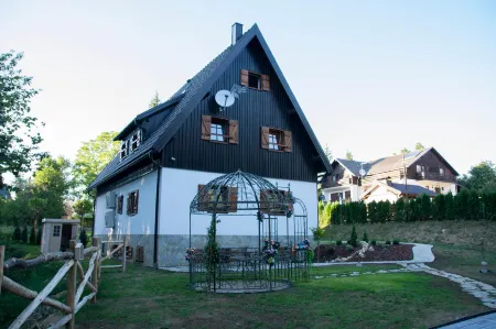 Boutique Villa Pearl of Plitvice, Plitvice Lakes Отели в г. Poljanak