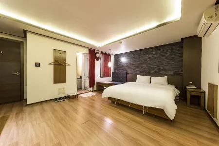 Dongsuwon Gallery Отели рядом с достопримечательностью «Hwaseong Haenggung»