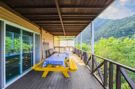 Jecheon Noksu and Cheongsan House Pension