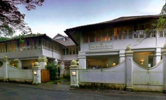 Neemrana's- Tower House