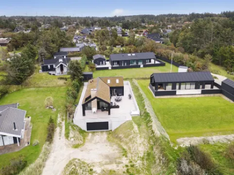 "Ilja" - 800m from the Sea