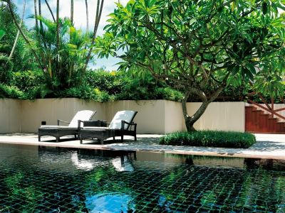 屋外プール ザ・ナハテラスの写真