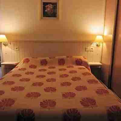 Logis Hôtel le Relais de l'Argoat Rooms