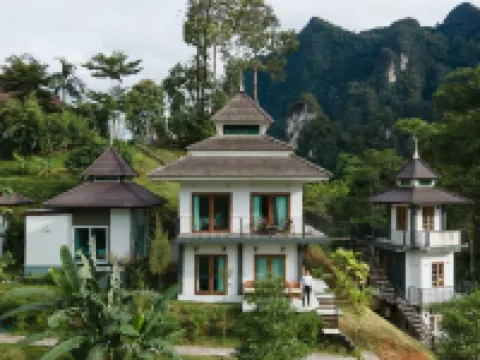 Magical Mountain View Resort Hotels in Phanom