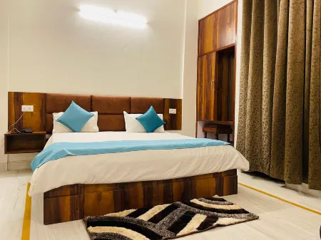 Hotel Dileep (Lucknow) Отели рядом со станцией Charbagh Railway Station